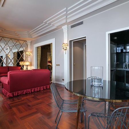 Luxury Galleria Apt - Milan Duomo Екстер'єр фото