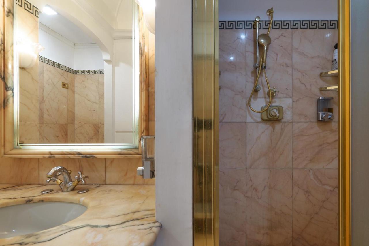 Luxury Galleria Apt - Milan Duomo Екстер'єр фото